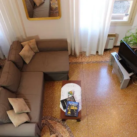 Palazzo Bernacchi Open Space Apartment Bologna